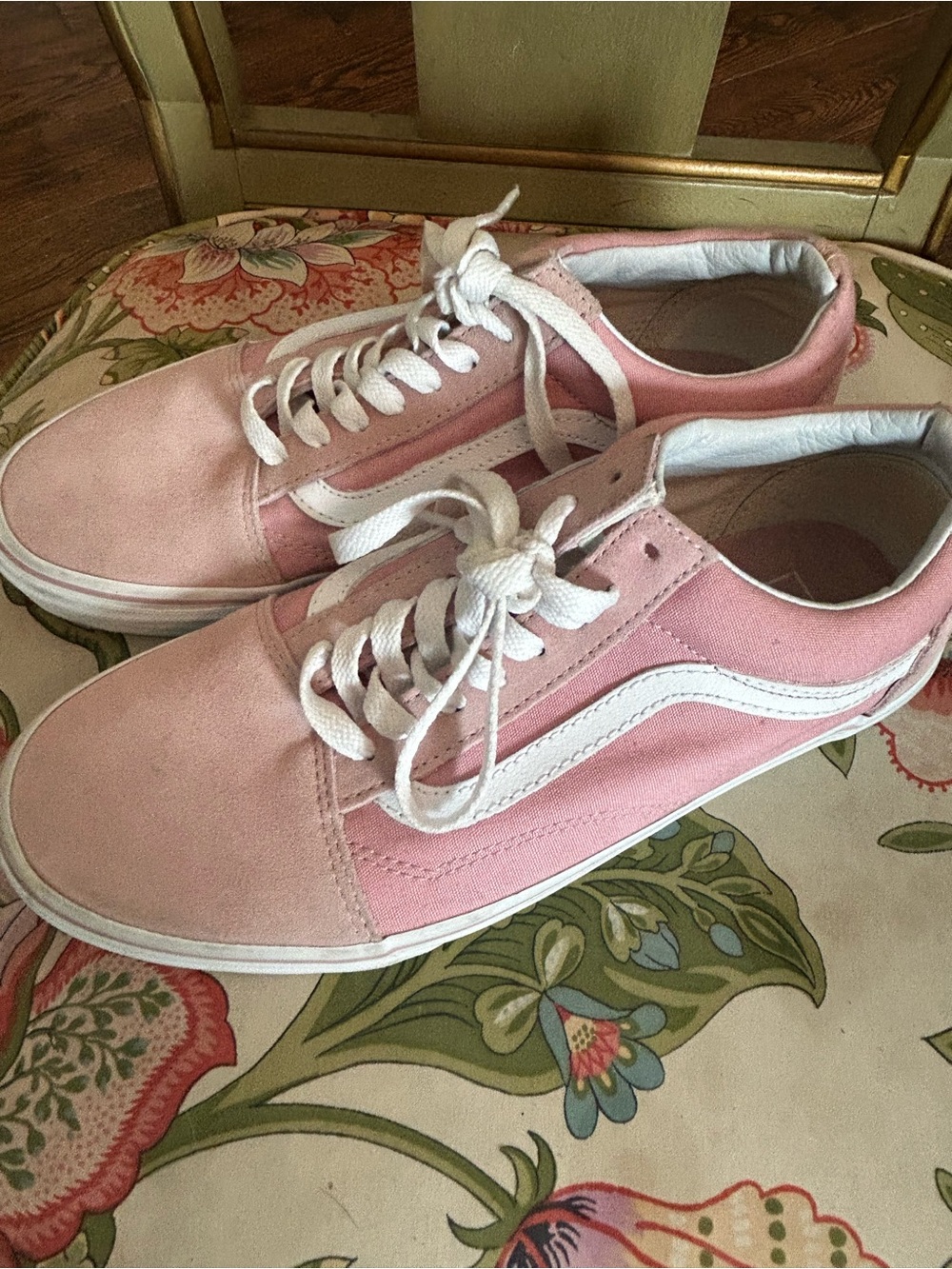 Vans Pink Low-Top Suede Canvas Sneakers with White Side Stripe